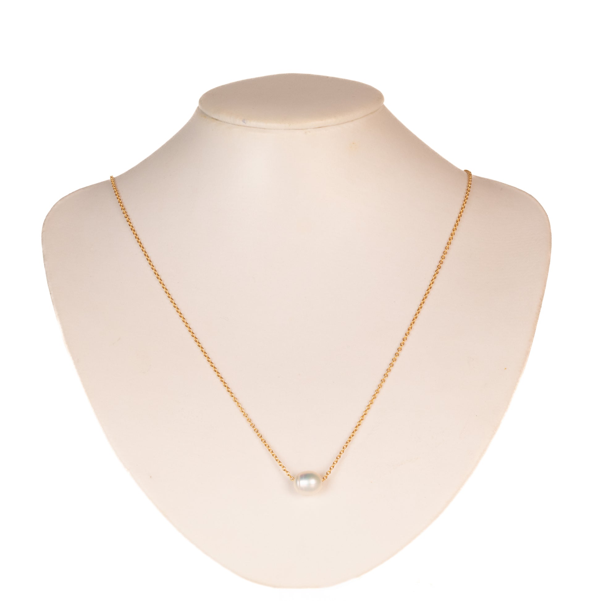 smonty toggle pearl necklace